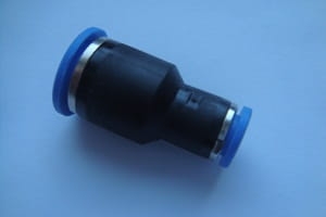 Złącze proste dwustronne redukcyjne  D1=12mm-D2=8mm Sang-A