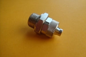 Złącze proste z nakrętką GZ 1/4" do węża D=6mm