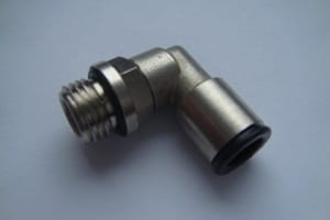 Złącze kątowe metalowe obrotowe GZ R1/4" D=8mm