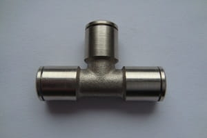 Złącze T metalowe D=8mm - D1=8mm