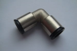 Kolanko metalowe D=8mm