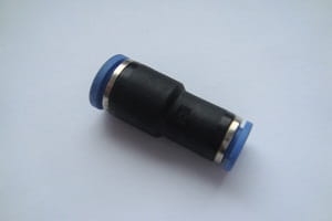 Złącze proste dwustronne redukcyjne D1=8mm-D2=6mm Sang-A