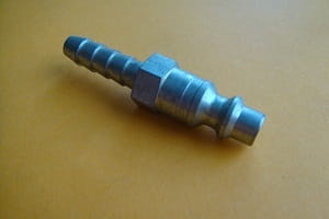 Wtyczka szybkozłączki DQZP-328 z tuleją do węża 7mm