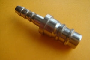 Wtyczka szybkozłączki KR 24 z tuleją do węża 6mm