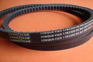 Pas klinowy uzębiony BX89 B/17-2300 Ld/ 17-2261 Li Good-Year