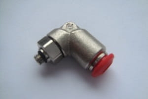 Złącze kątowe metalowe obrotowe GZ M5 D=6mm