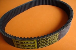 Pas wariatorowy 28H0700DR (28x8x650Li) Roulunds