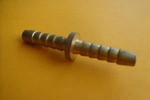 Tuleja do węża dwustronna 6mm